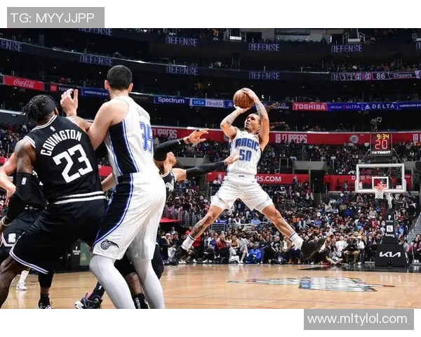 科尔安东尼盛赞字母特纳为顶尖前场球员掩护体验如同神仙般完美 科尔安东尼盛赞字母特纳为顶尖前场球员掩护体验如同神仙般完美